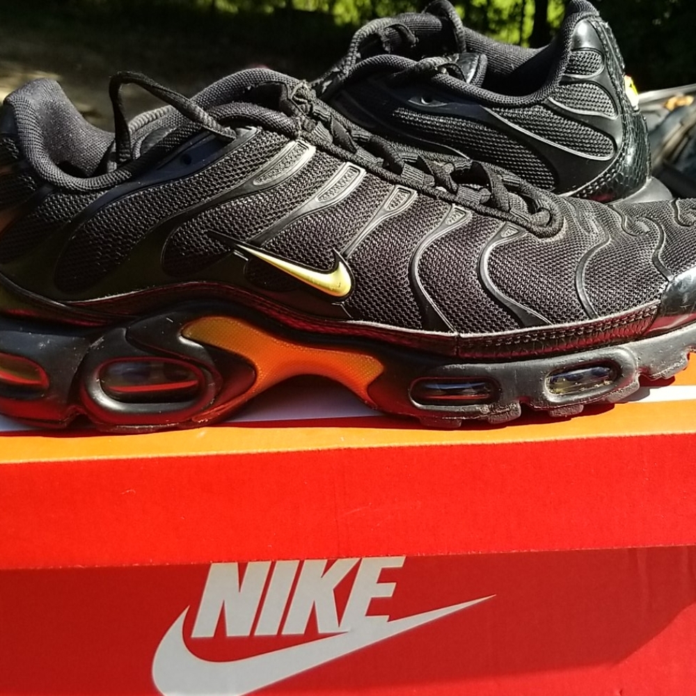 Men Nike Air max. Make me an offer.